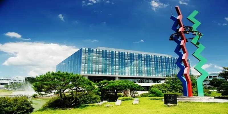 Korea Advanced Institute of Science &amp; Technology (KAIST)
