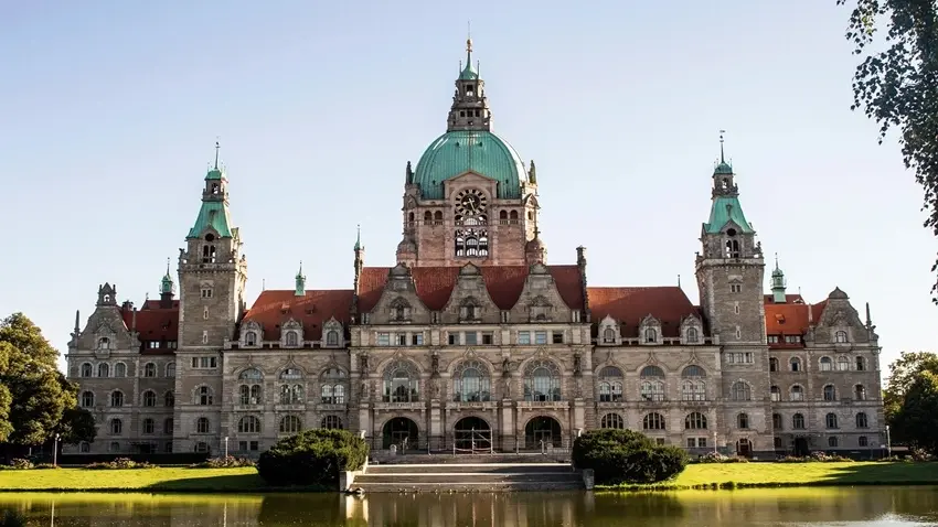 Hannover’da Üniversite Okumak · Dream Big