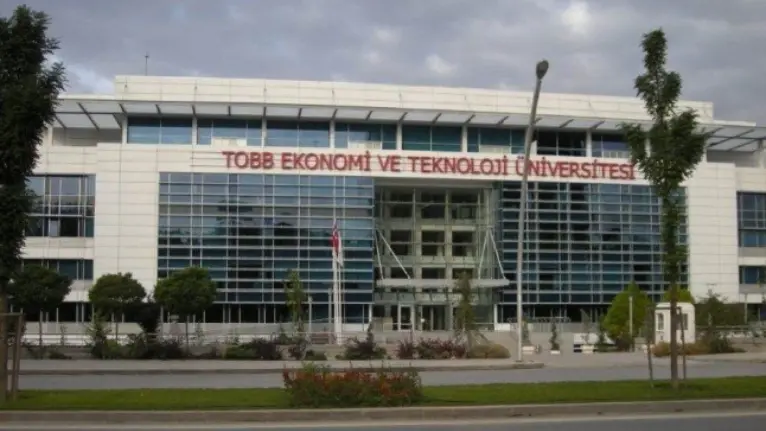 TOBB Üniversitesi 2023 Taban Puanları ve Başarı Sıralamaları · Dream Big
