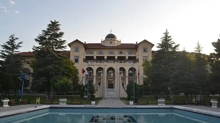 Gazi Üniversitesi 2024 Taban Puanları ve Başarı Sıralamaları · Dream Big
