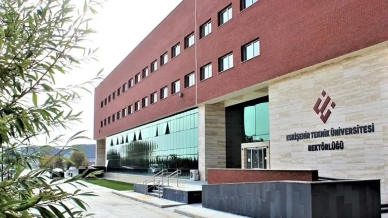 Eskişehir Teknik Üniversitesi 2023 Taban Puanları ve Başarı Sıralamaları · Dream Big