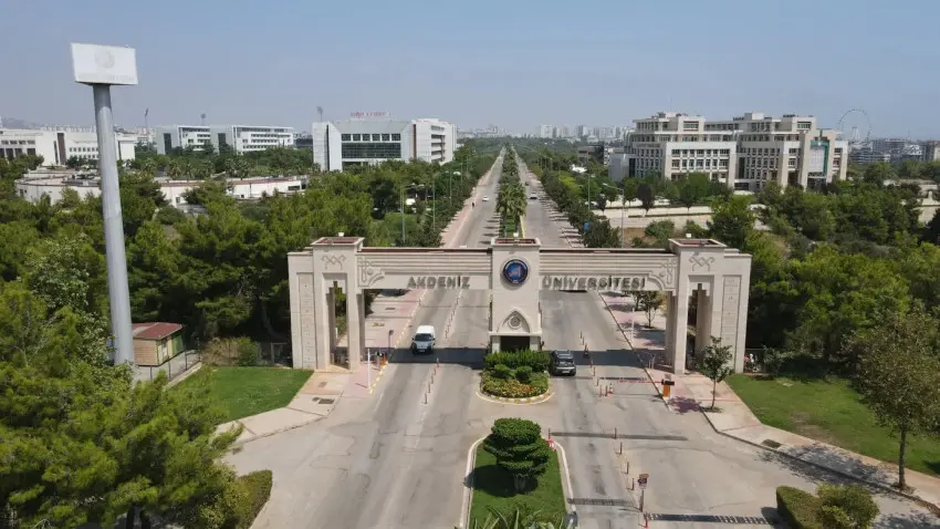 Akdeniz Üniversitesi 2023 Taban Puanları ve Başarı Sıralamaları · Dream Big