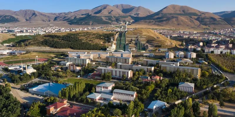 Atatürk Üniversitesi
