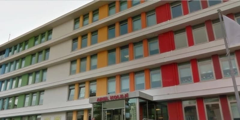 Özel Arel Fen Lisesi