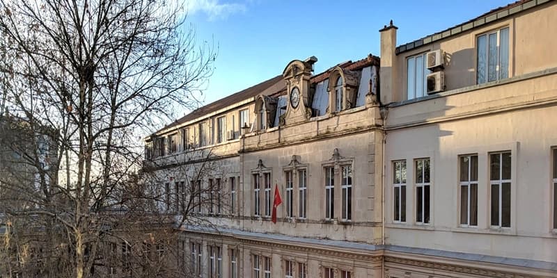 Özel Saint Benoit Fransız Lisesi