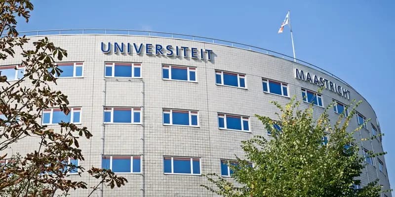 Maastricht University (UM)